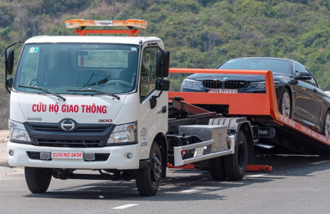 CỨU HỘ Ô TÔ TẠI THỦ DẦU MỘT 24/24